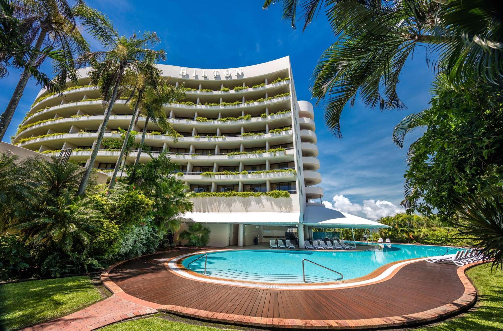 Hilton Cairns Hotel Ngoại thất bức ảnh